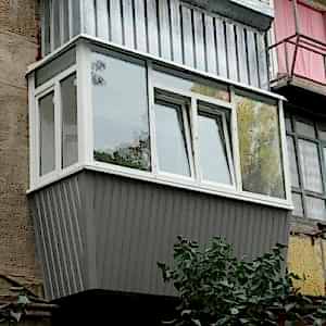 Остекление хрущевки с выносом
