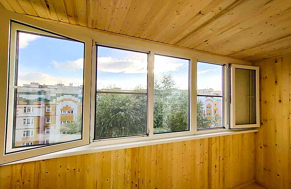 Остекление лоджии три метра